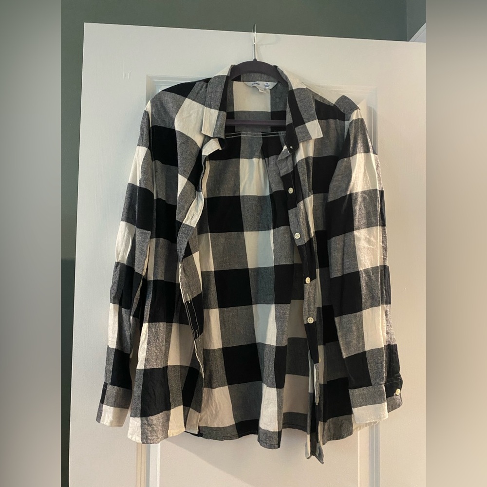 Old Navy Black and White Checkered Shirt